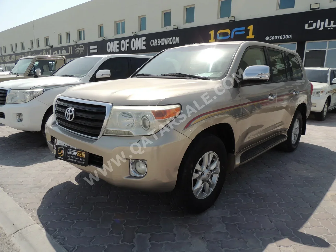 Toyota  Land Cruiser  GXR  2012  Automatic  340,000 Km  6 Cylinder  Four Wheel Drive (4WD)  SUV  Gold