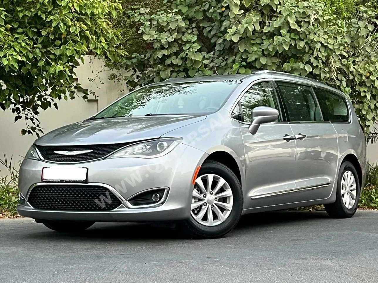 Chrysler  Pacifica  2019  Automatic  79,000 Km  6 Cylinder  Front Wheel Drive (FWD)  SUV  Silver