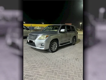 Lexus  LX  570  2011  Automatic  368,000 Km  8 Cylinder  Four Wheel Drive (4WD)  SUV  Silver