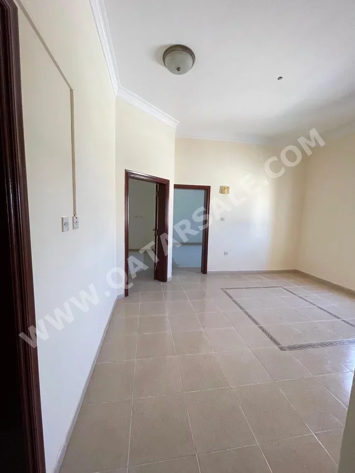 2 Bedrooms  Apartment  in Doha -  Old Airport  Not Furnished