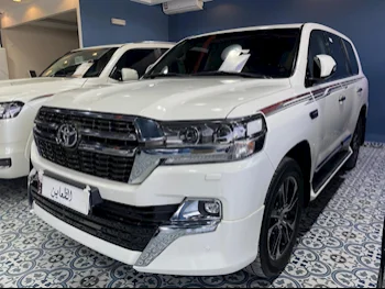 Toyota  Land Cruiser  GXR  2021  Automatic  32,000 Km  6 Cylinder  Four Wheel Drive (4WD)  SUV  White