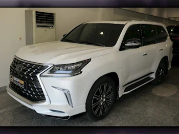 Lexus  LX  570 S  2018  Automatic  196,000 Km  8 Cylinder  Four Wheel Drive (4WD)  SUV  White