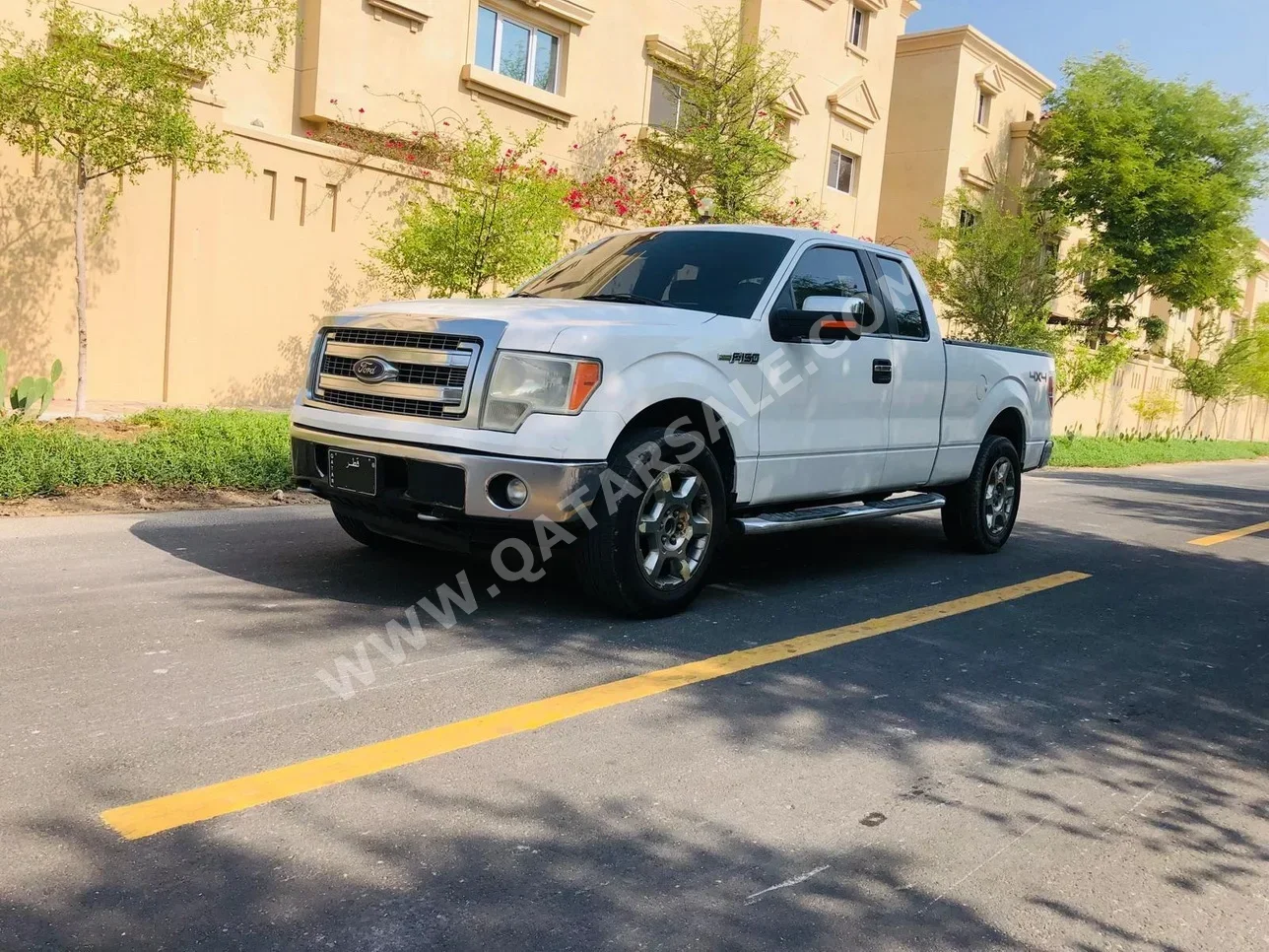 Ford  F  150  2014  Automatic  241,000 Km  6 Cylinder  Four Wheel Drive (4WD)  Pick Up  White