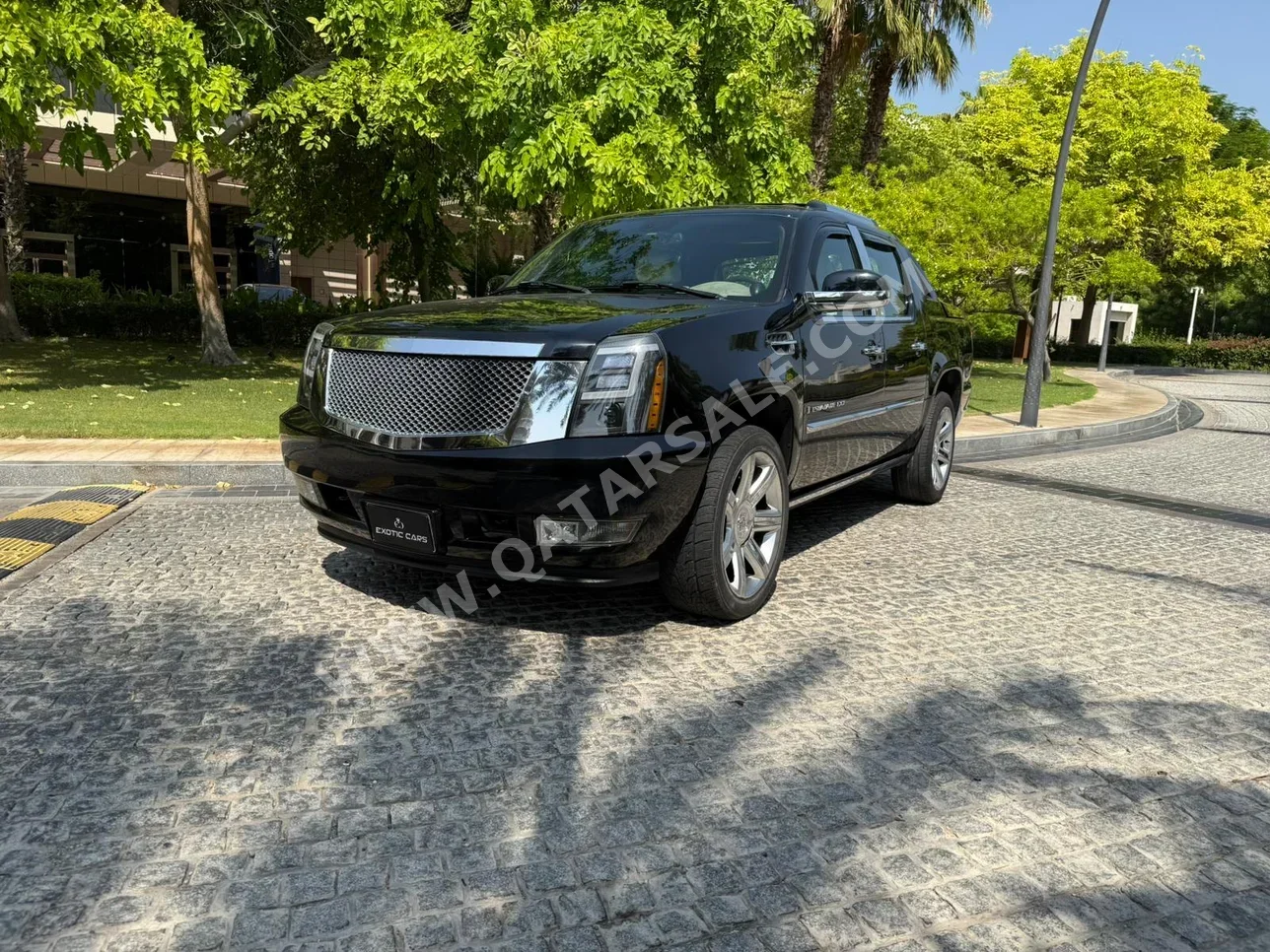 Cadillac  Escalade  2008  Automatic  159,000 Km  8 Cylinder  Four Wheel Drive (4WD)  Pick Up  Black