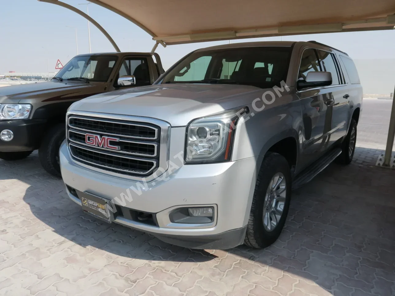 GMC  Yukon  XL  2019  Automatic  168,000 Km  8 Cylinder  Four Wheel Drive (4WD)  SUV  Silver