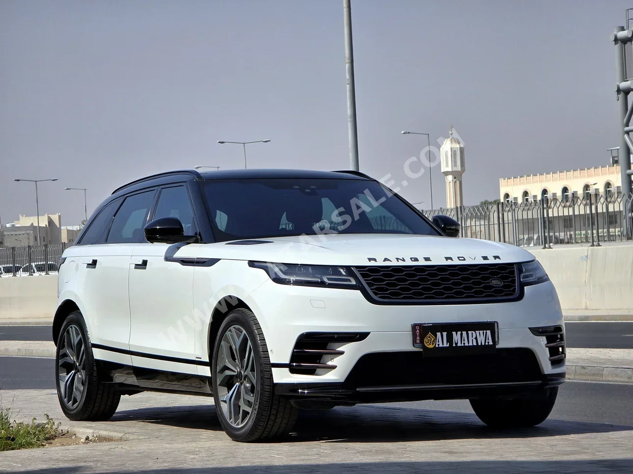 Land Rover  Range Rover  Velar  2018  Automatic  54,000 Km  6 Cylinder  Four Wheel Drive (4WD)  SUV  White