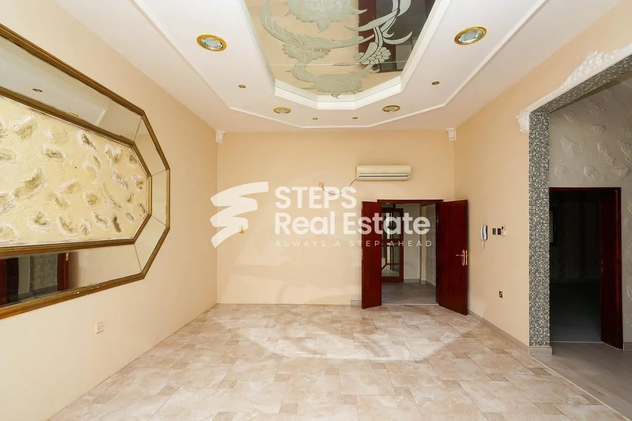 Family Residential  - Not Furnished  - Al Rayyan  - Muaither  - 7 Bedrooms