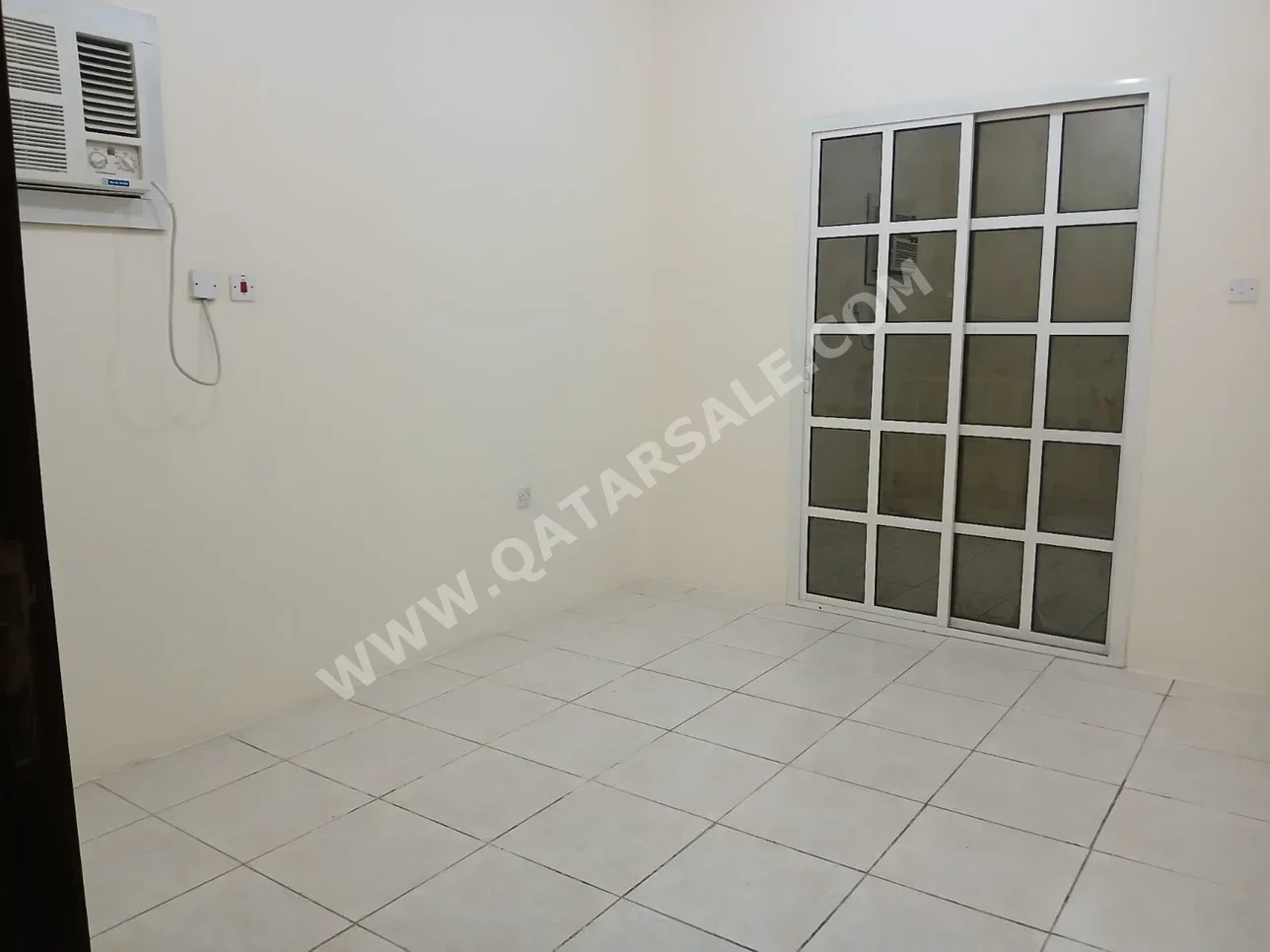 2 Bedrooms  Apartment  in Doha -  Fereej Bin Omran  Not Furnished