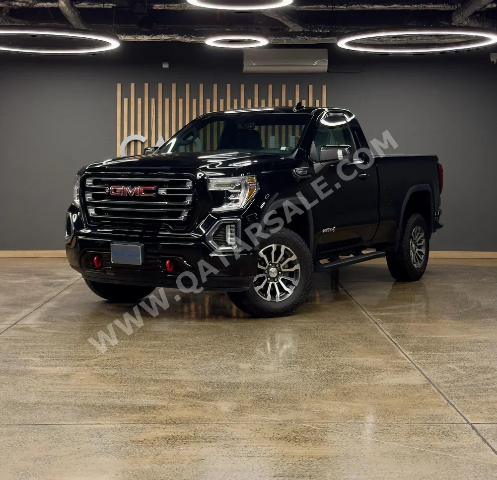 GMC  Sierra  AT4  2020  Automatic  58٬000 Km  8 Cylinder  Four Wheel Drive (4WD)  Pick Up  Black