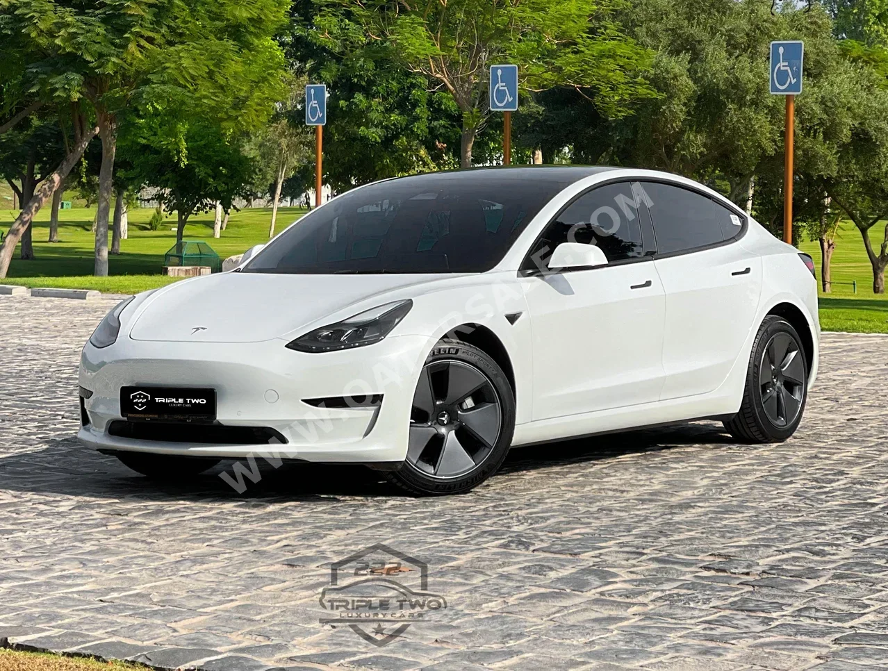 Tesla  Model 3  2022  Automatic  2,300 Km  0 Cylinder  All Wheel Drive (AWD)  Sedan  White