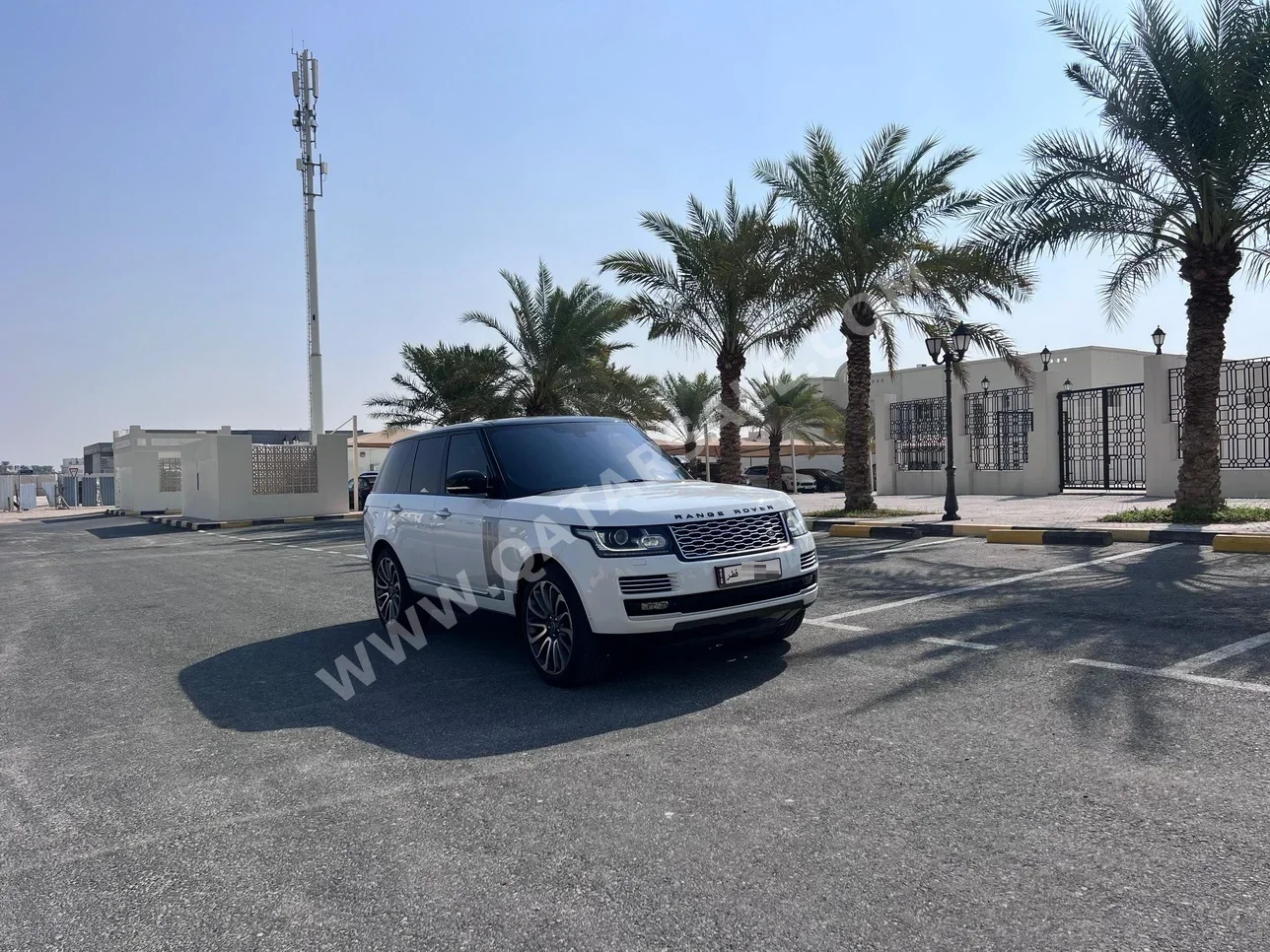 Land Rover  Range Rover  Vogue  Autobiography  2014  Automatic  162,000 Km  8 Cylinder  Four Wheel Drive (4WD)  SUV  White