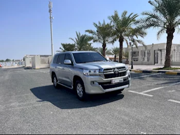 Toyota  Land Cruiser  GXR  2020  Automatic  185,000 Km  6 Cylinder  Four Wheel Drive (4WD)  SUV  Silver