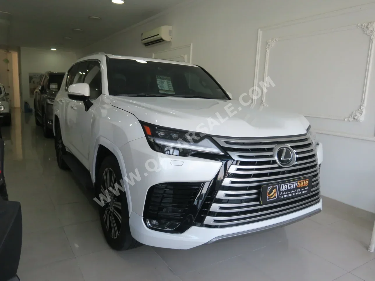 Lexus  LX  600 Luxury  2022  Automatic  55,000 Km  6 Cylinder  Four Wheel Drive (4WD)  SUV  White  With Warranty