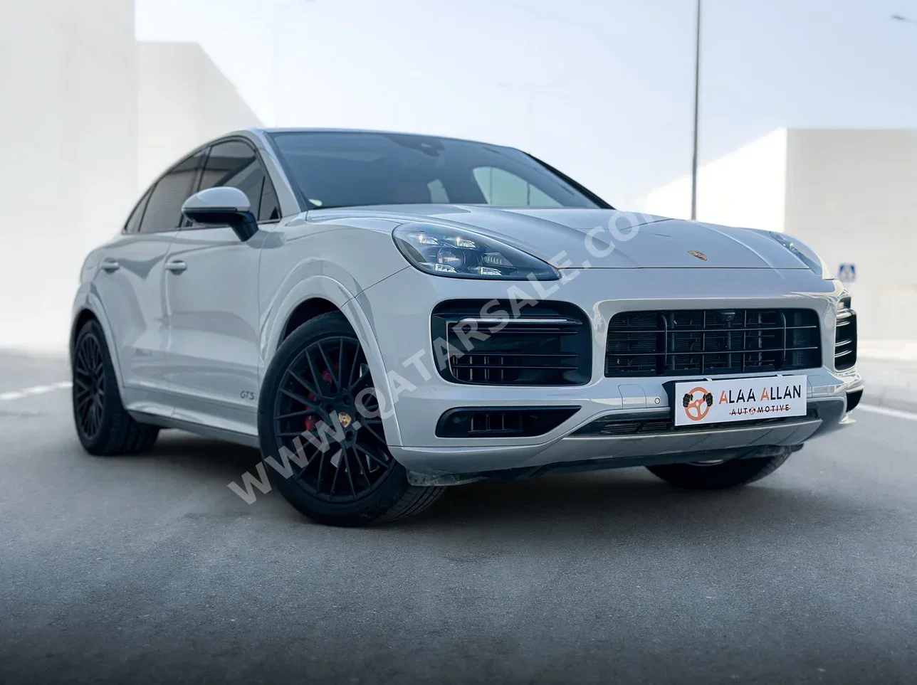 Porsche  Cayenne  GTS  2021  Automatic  59,000 Km  8 Cylinder  Four Wheel Drive (4WD)  SUV  Gray  With Warranty