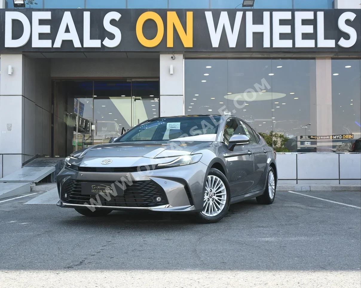 Toyota  Camry  Hybrid  2025  Automatic  0 Km  4 Cylinder  Front Wheel Drive (FWD)  Sedan  Gray  With Warranty