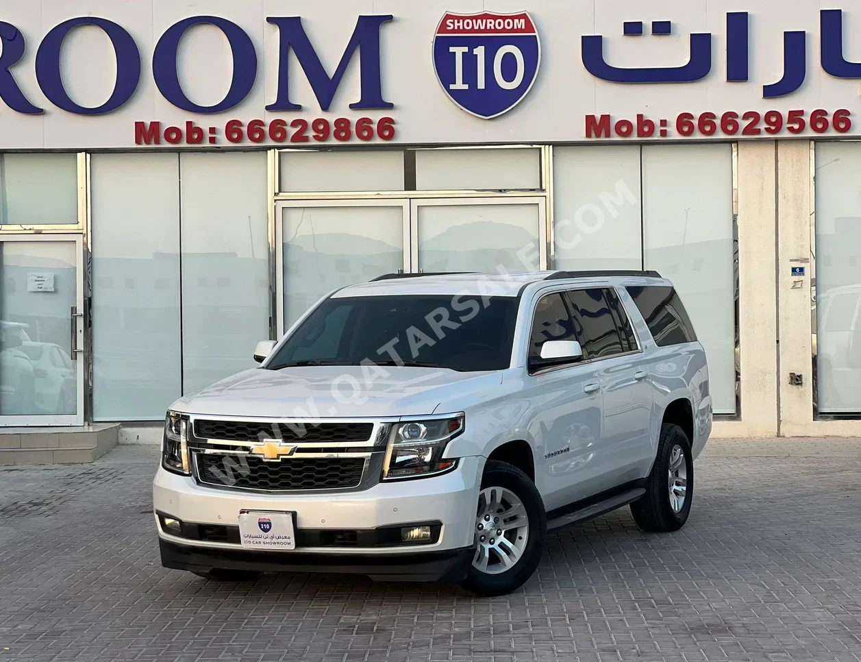 Chevrolet  Suburban  LT  2016  Automatic  201,000 Km  8 Cylinder  Four Wheel Drive (4WD)  SUV  White