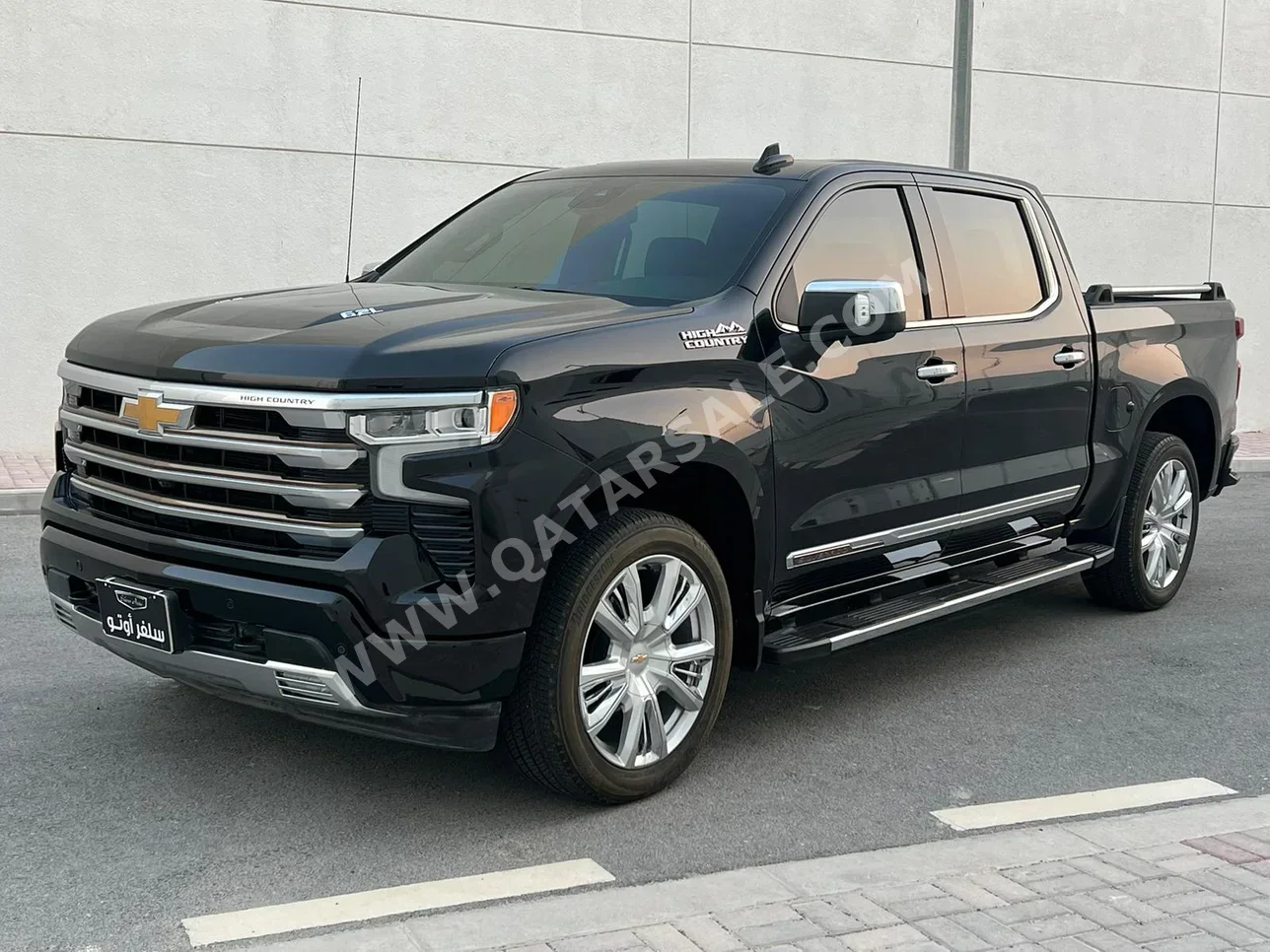 Chevrolet  Silverado  High Country  2022  Automatic  11٬000 Km  8 Cylinder  Four Wheel Drive (4WD)  Pick Up  Black  With Warranty