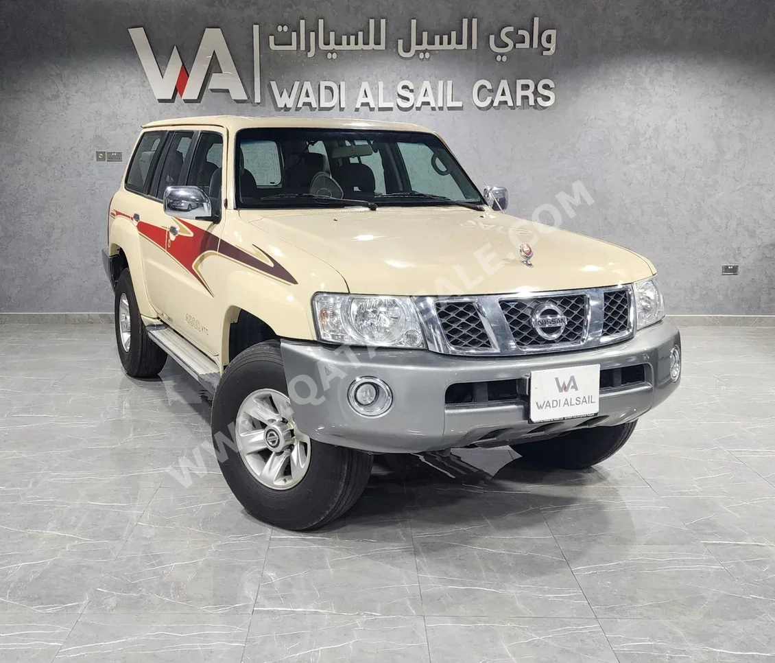 Nissan  Patrol  Safari  2017  Manual  250,000 Km  6 Cylinder  Four Wheel Drive (4WD)  SUV  Beige