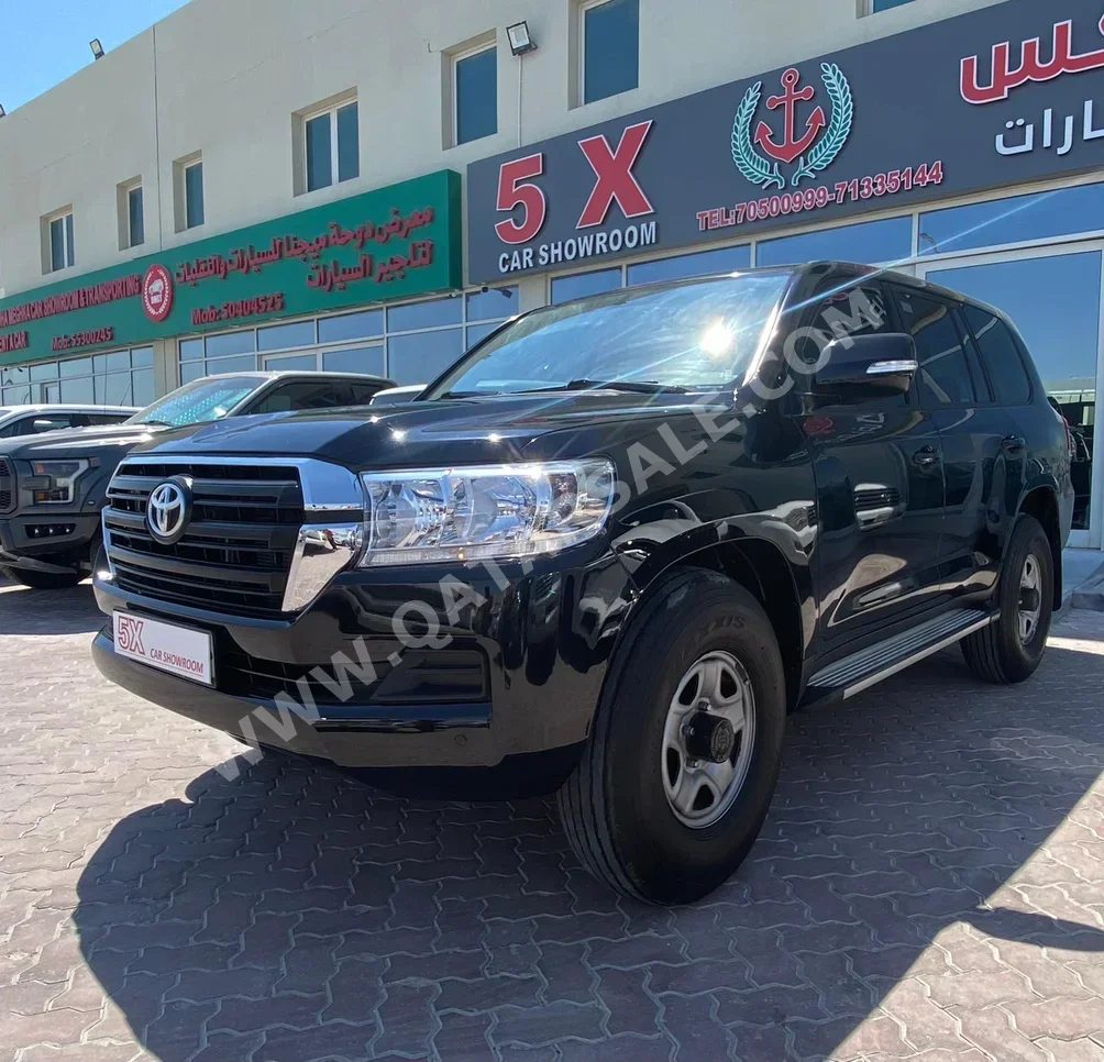 Toyota  Land Cruiser  G  2021  Automatic  120,000 Km  6 Cylinder  Four Wheel Drive (4WD)  SUV  Black