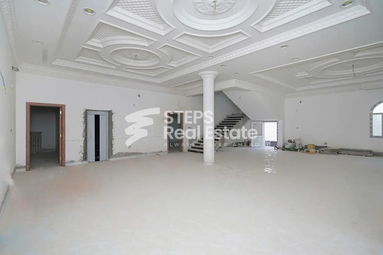 Family Residential  - Not Furnished  - Al Wakrah  - Al Wukair  - 8 Bedrooms