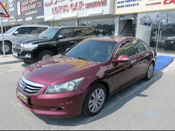 Honda  Accord  2012  Automatic  275,000 Km  4 Cylinder  Front Wheel Drive (FWD)  Sedan  Maroon