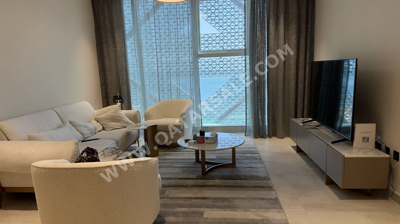 1 Bedrooms  Apartment  For Rent  in Doha -  Al Dafna  Fully Furnished