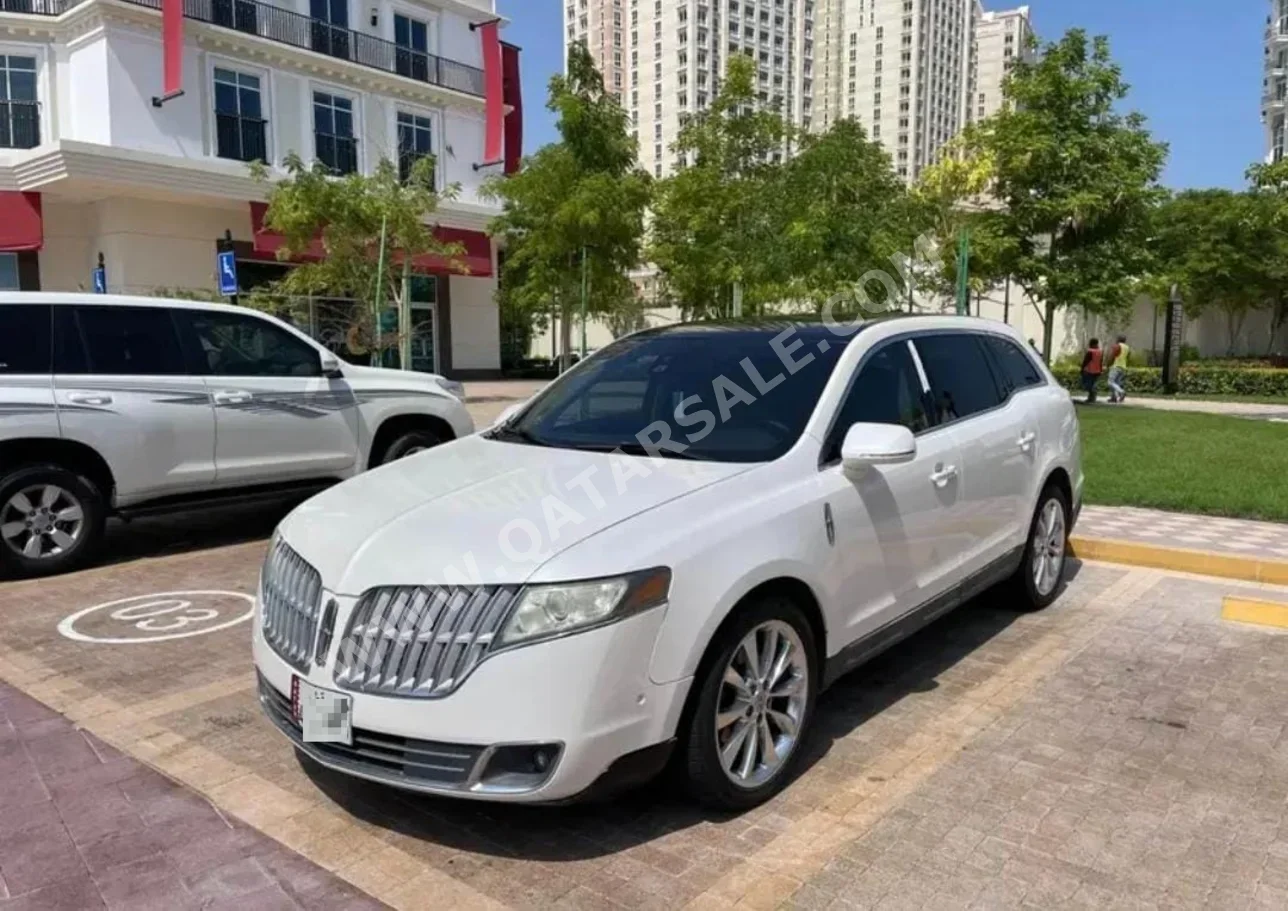 Lincoln  MKT  2011  Automatic  90,000 Km  6 Cylinder  Four Wheel Drive (4WD)  SUV  White