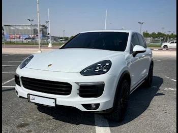 Porsche  Cayenne  S  2016  Automatic  82,000 Km  6 Cylinder  Four Wheel Drive (4WD)  SUV  White