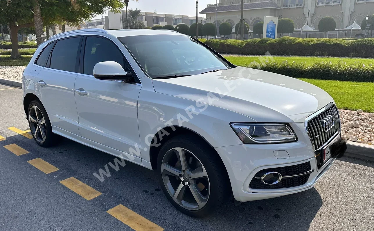 Audi  Q5  2.0 T Quatro  2016  Automatic  76,000 Km  4 Cylinder  Four Wheel Drive (4WD)  SUV  White