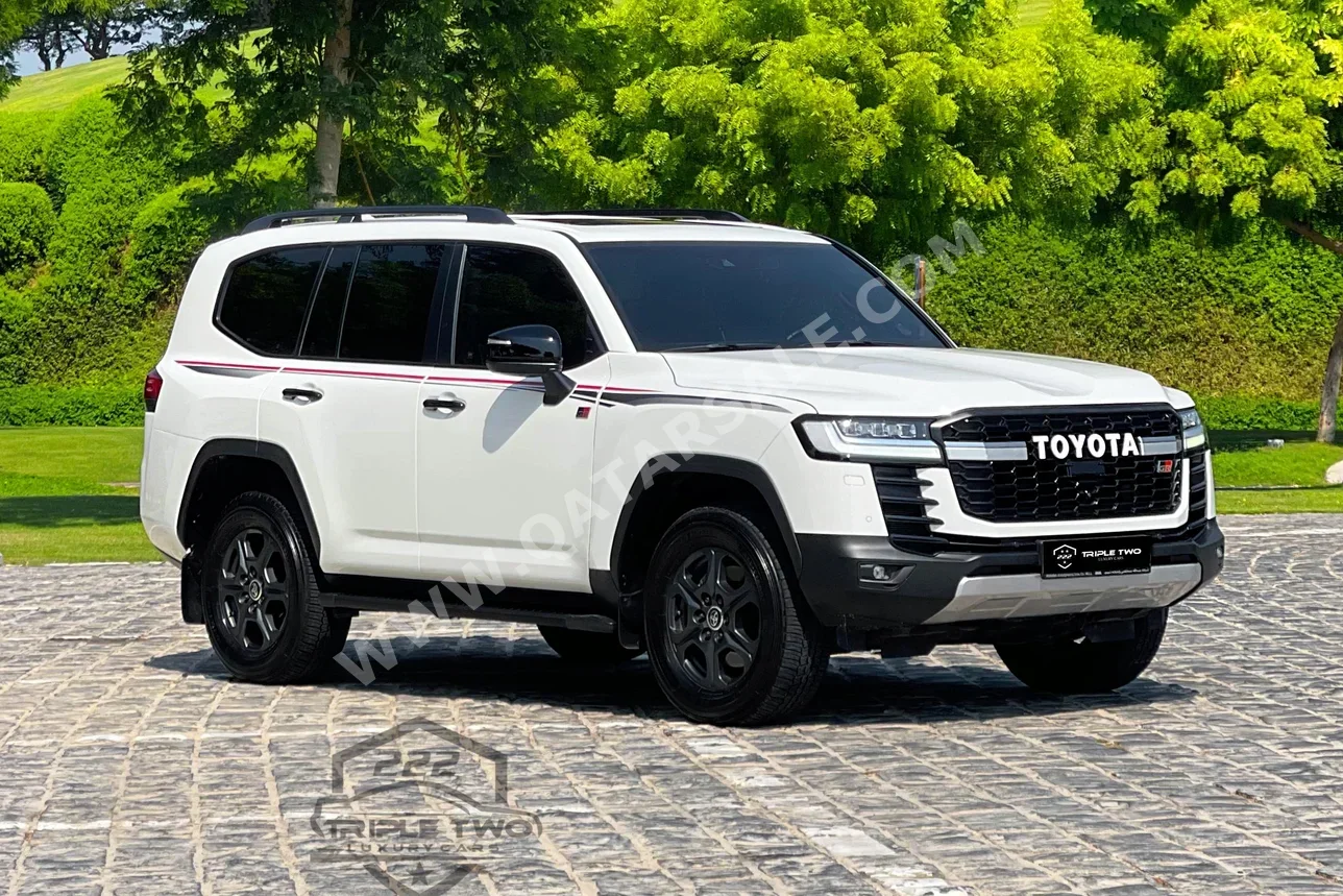 Toyota Land Cruiser GR Sport Twin Turbo White 2023 For Sale in Qatar