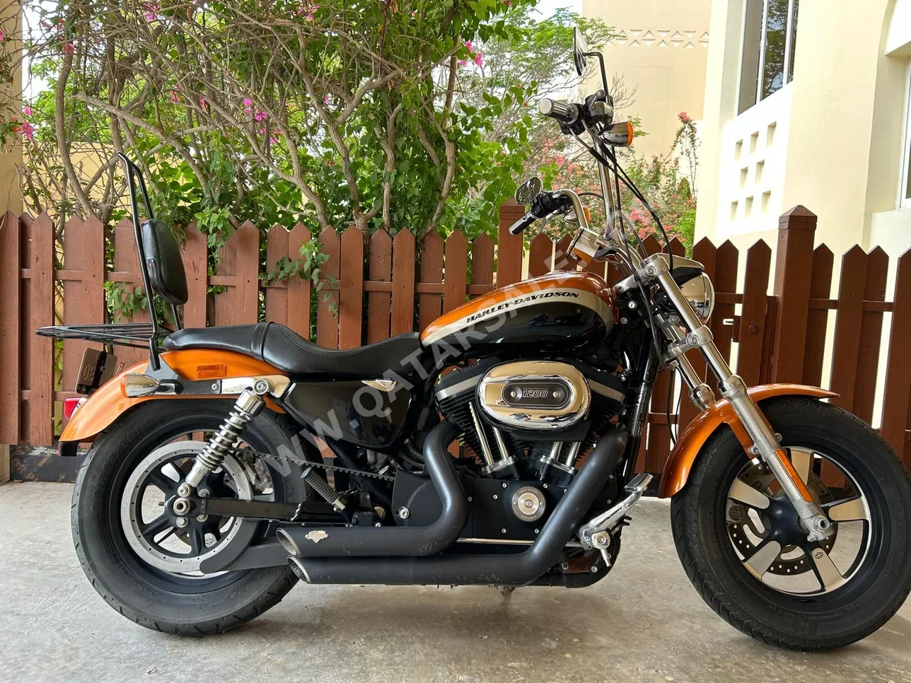  Harley Davidson  SportSter -  2014 - Color Orange & Black -  Warranty