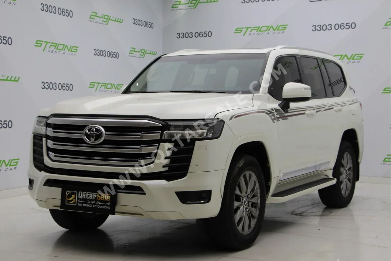 Toyota Land Cruiser GXR Twin Turbo White 2022 For Sale in Qatar