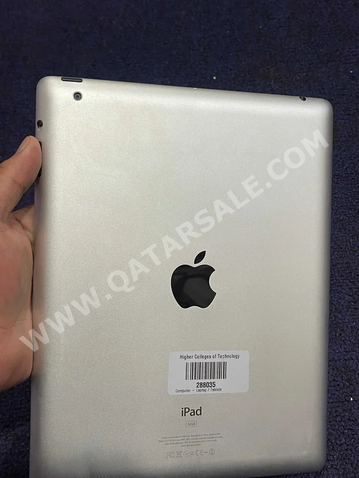 Apple iPad (5th generation) 16 GB Silver 2023 4 GB / 8.9" 2 8 MP With