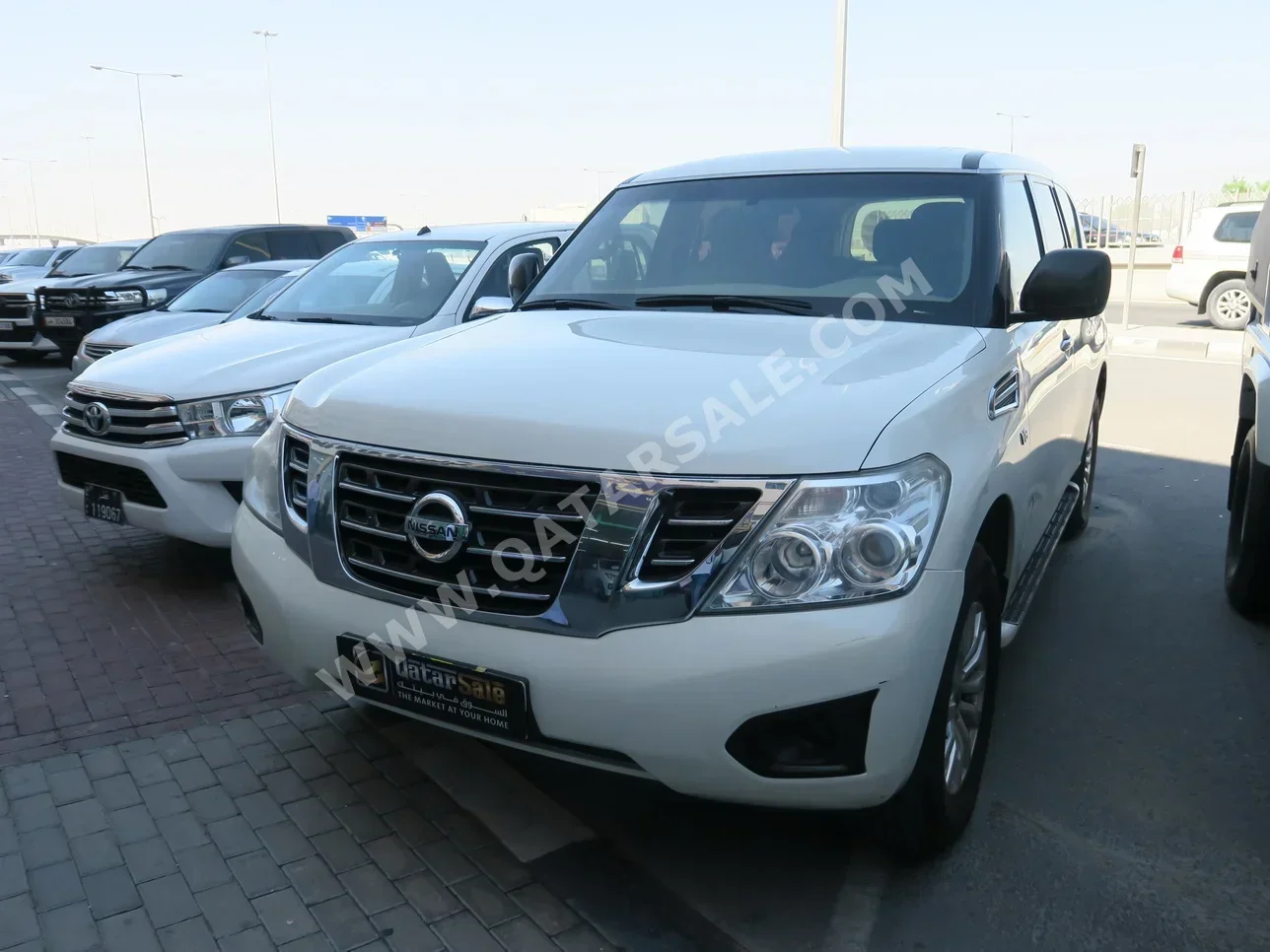 Nissan  Patrol  SE  2016  Automatic  140,000 Km  6 Cylinder  Four Wheel Drive (4WD)  SUV  White