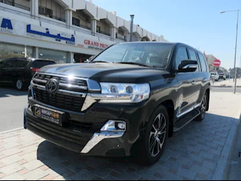 Toyota  Land Cruiser  VXR  2021  Automatic  311,000 Km  8 Cylinder  Four Wheel Drive (4WD)  SUV  Black