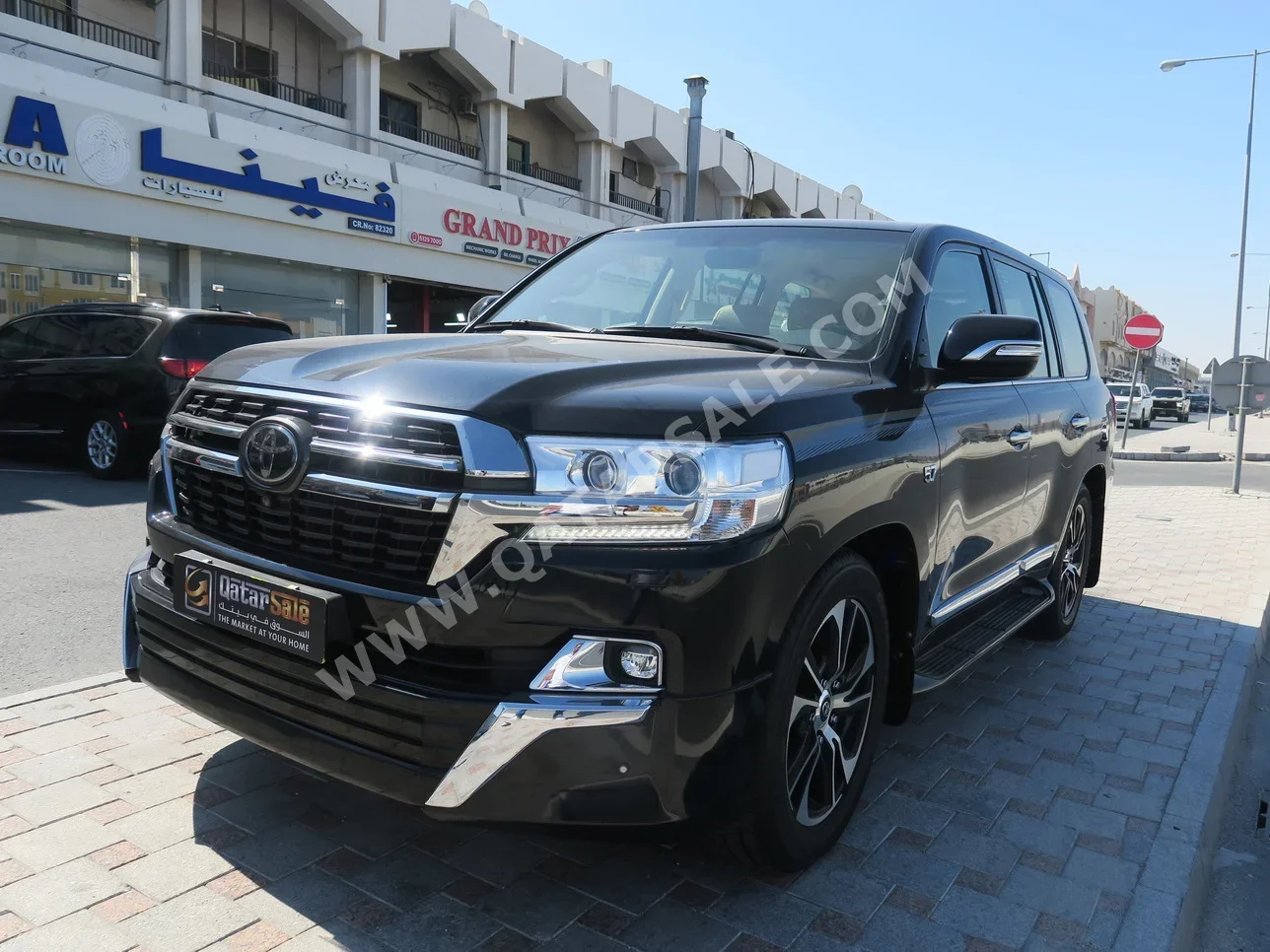 Toyota  Land Cruiser  VXR  2021  Automatic  311,000 Km  8 Cylinder  Four Wheel Drive (4WD)  SUV  Black