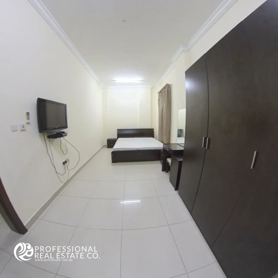 1 Bedrooms  Apartment  in Doha -  Fereej Bin Mahmoud  Fully Furnished