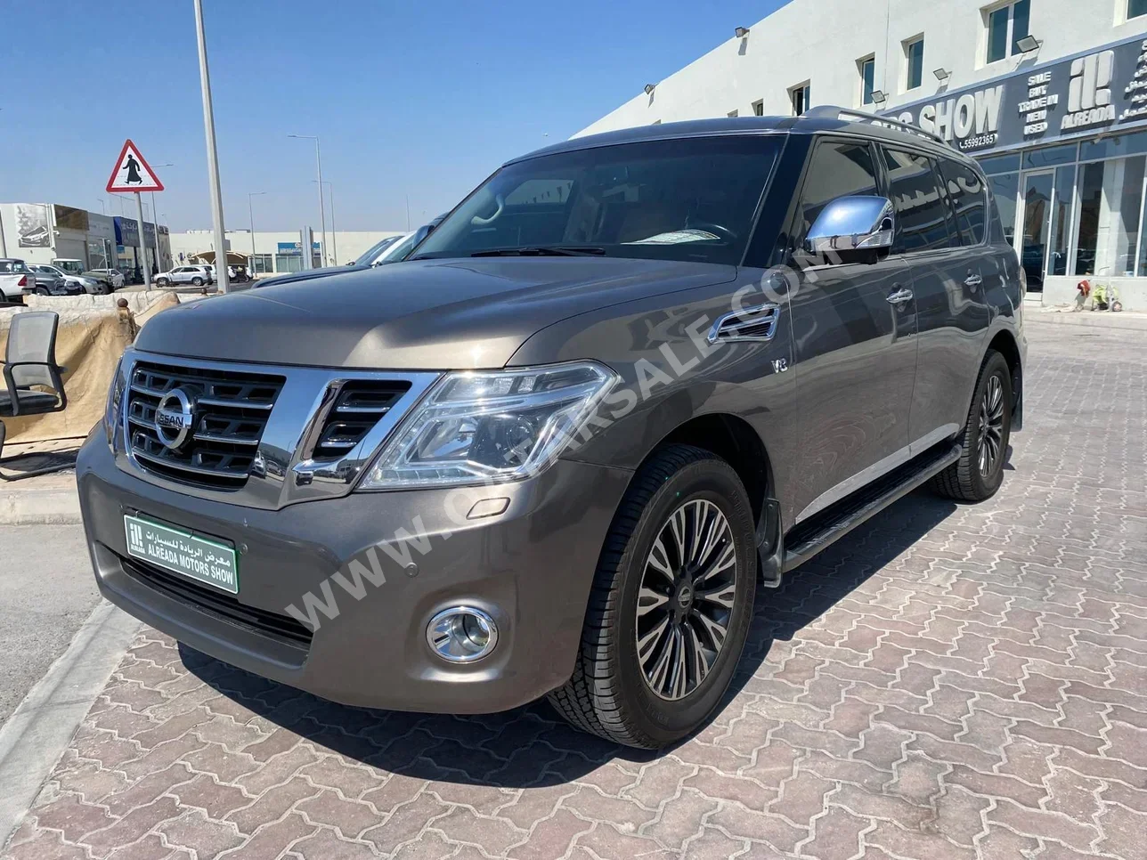 Nissan  Patrol  Platinum  2016  Automatic  206,000 Km  8 Cylinder  Four Wheel Drive (4WD)  SUV  Gray