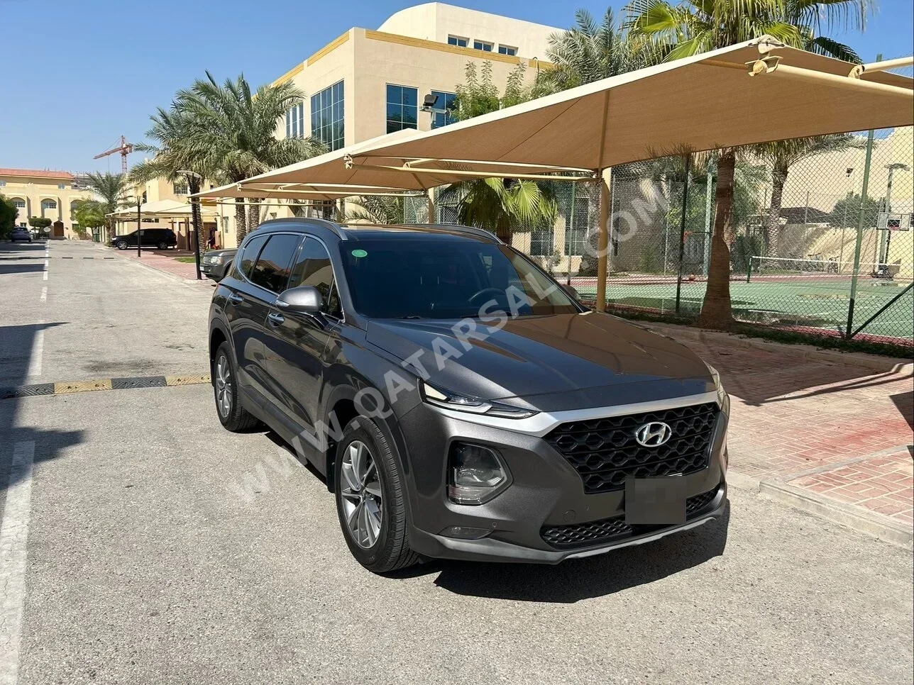 Hyundai  Santa Fe  2020  Automatic  59,000 Km  6 Cylinder  Four Wheel Drive (4WD)  SUV  Gray  With Warranty