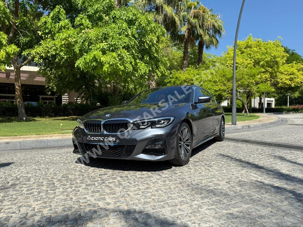 BMW  3-Series  320i  2021  Automatic  35,000 Km  4 Cylinder  Rear Wheel Drive (RWD)  Sedan  Gray  With Warranty