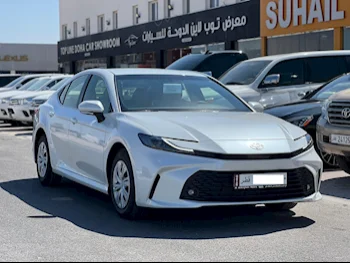 Toyota  Camry  LE  2025  Automatic  0 Km  4 Cylinder  Front Wheel Drive (FWD)  Sedan  White  With Warranty