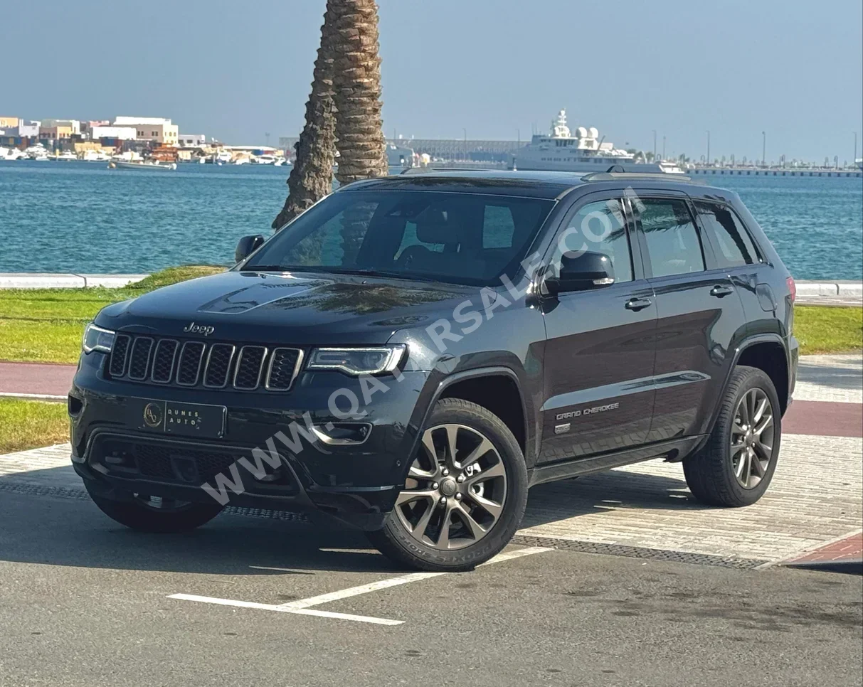 Jeep  Grand Cherokee  75th Anniversary Edition  2016  Automatic  65,000 Km  6 Cylinder  Four Wheel Drive (4WD)  SUV  Black