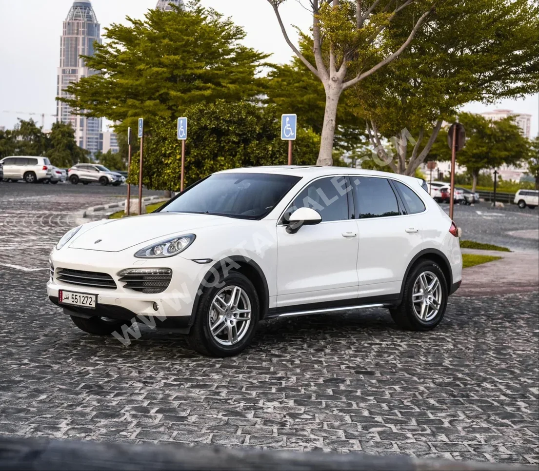 Porsche  Cayenne  S  2013  Automatic  80,000 Km  8 Cylinder  Four Wheel Drive (4WD)  SUV  White