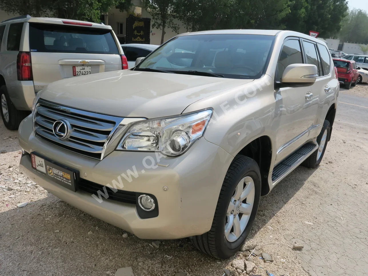 Lexus  GX  460  2012  Automatic  84,000 Km  8 Cylinder  Four Wheel Drive (4WD)  SUV  Gold