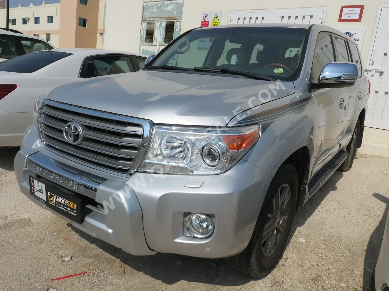  Toyota  Land Cruiser  GXR  2015  Automatic  390,000 Km  8 Cylinder  Four Wheel Drive (4WD)  SUV  Silver  With Warranty