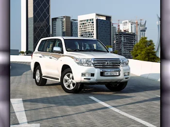 Toyota  Land Cruiser  VXR  2010  Automatic  290,000 Km  8 Cylinder  Four Wheel Drive (4WD)  SUV  White