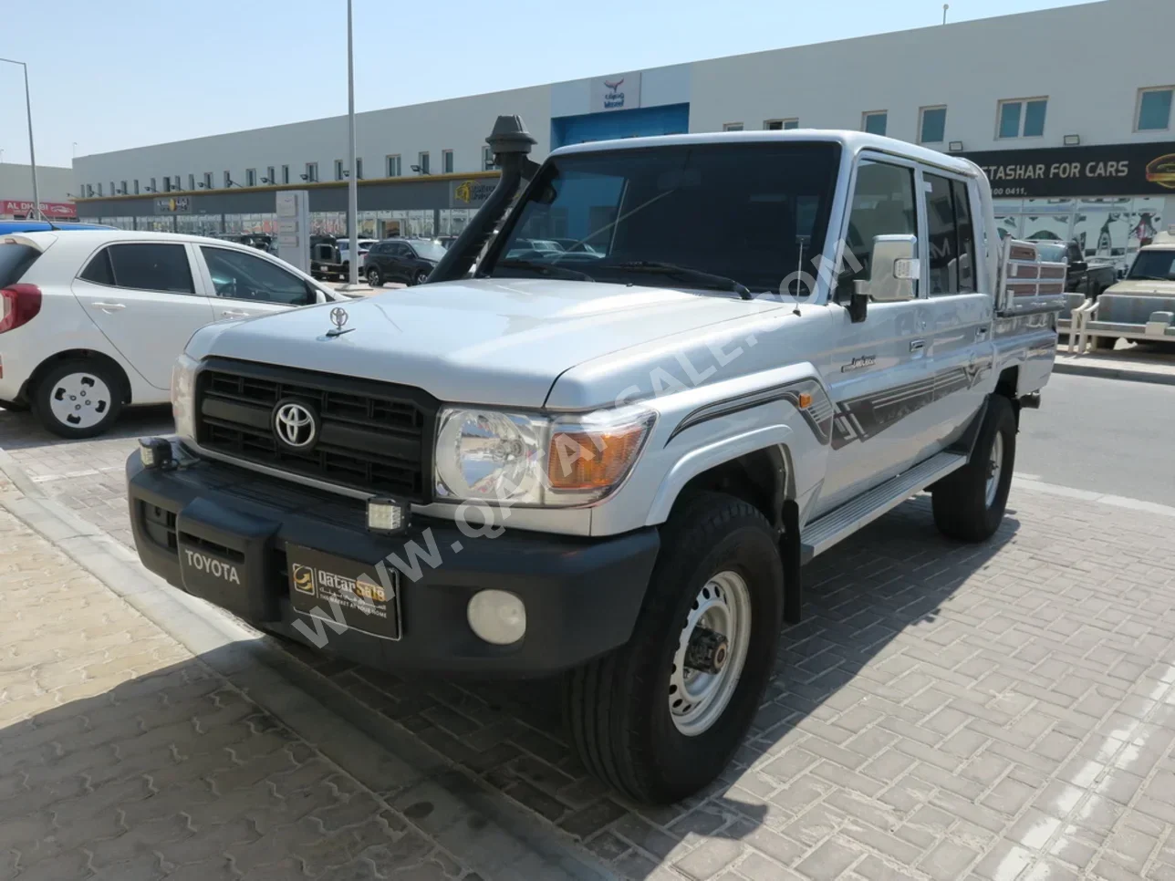 Toyota  Land Cruiser  LX  2020  Manual  130,000 Km  6 Cylinder  Four Wheel Drive (4WD)  Pick Up  Silver