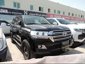 Toyota  Land Cruiser  VXR  2021  Automatic  123,000 Km  8 Cylinder  Four Wheel Drive (4WD)  SUV  Black