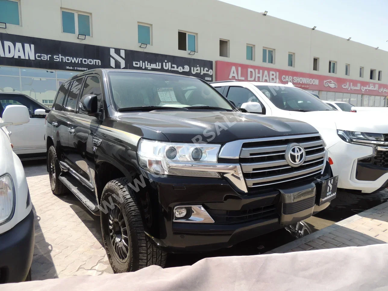 Toyota  Land Cruiser  VXR  2021  Automatic  123,000 Km  8 Cylinder  Four Wheel Drive (4WD)  SUV  Black