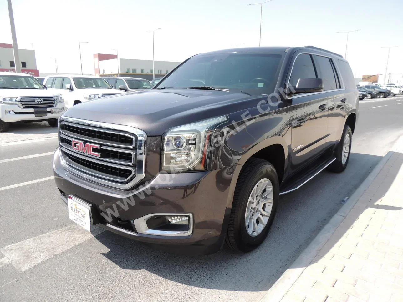 GMC  Yukon  SLE  2017  Automatic  105,000 Km  8 Cylinder  Rear Wheel Drive (RWD)  SUV  Gray